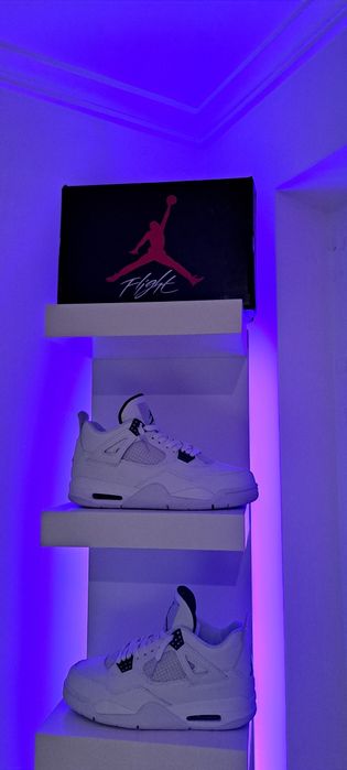 Jordan 4 Mettalic Purple