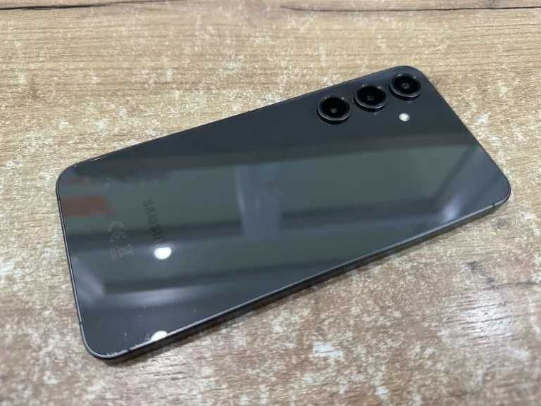 Samsung Galaxy S24 FE sprzedaż lub zamiana za iPhona