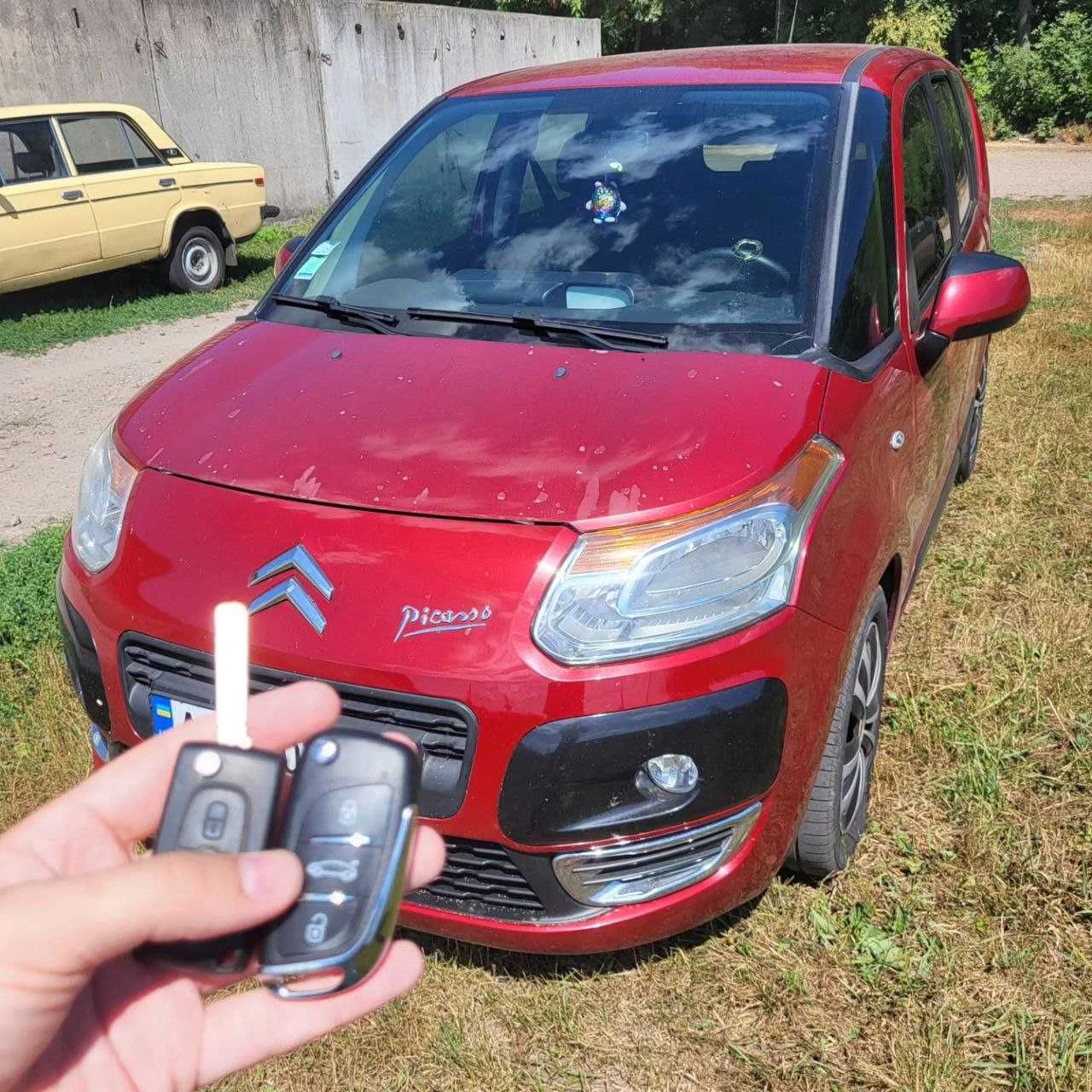 Автоключі.Виготовлення,Програмування/прив'язка/прошивка/Ремонт замків