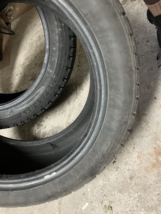Opony zimowe 235/45/17