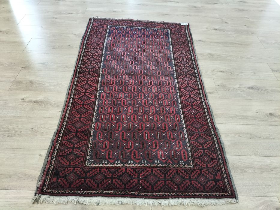 Niespotykany wełniany ręcznie tkany dywanik Aszfar 88x155cm