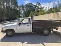 Toyota Hilux 2.4D