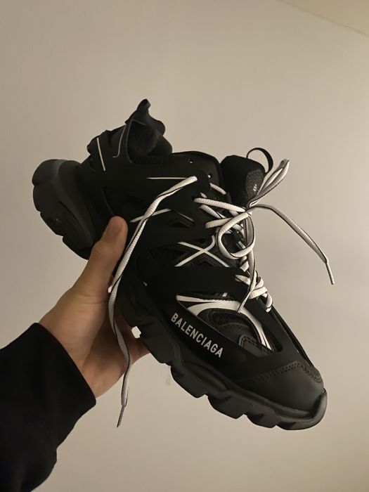 Balenciaga track