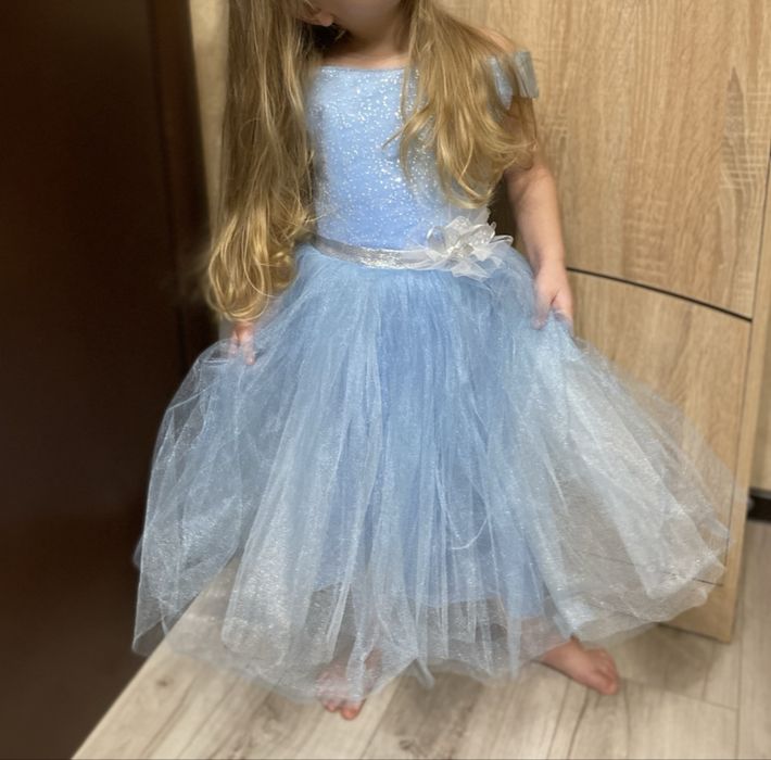 Плаття дитяче блакитне святкове
