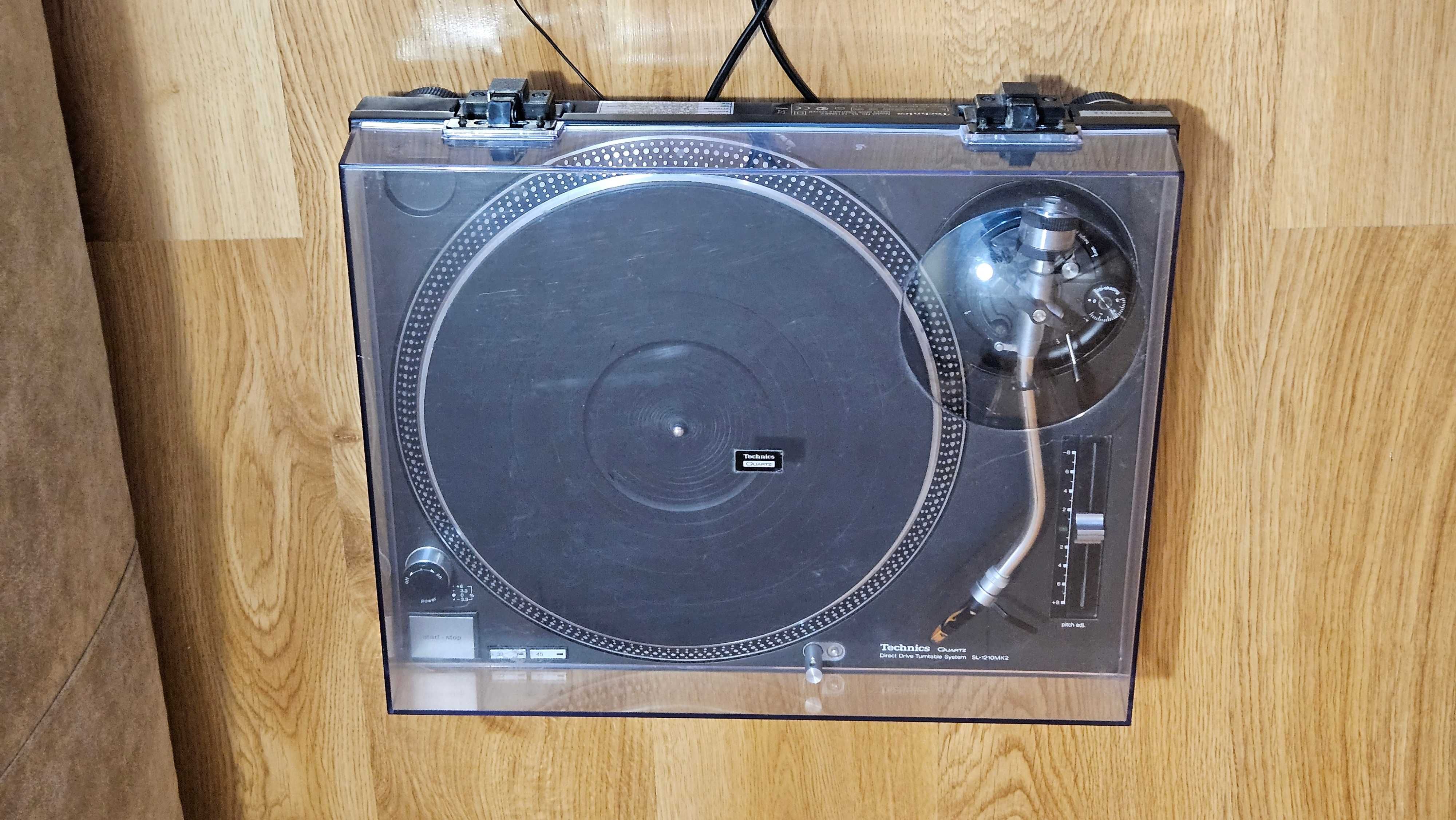 Gramofon Technics SL-1210MK2