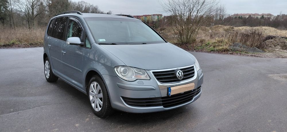 Ładny Volkswagen Touran Lift 2008rok 1,9 Tdi  7 Osobowy Hak Super Stan