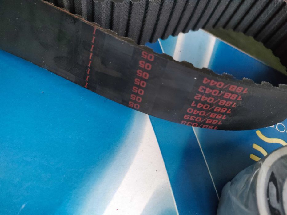 Correia de distribuição + bomba de água