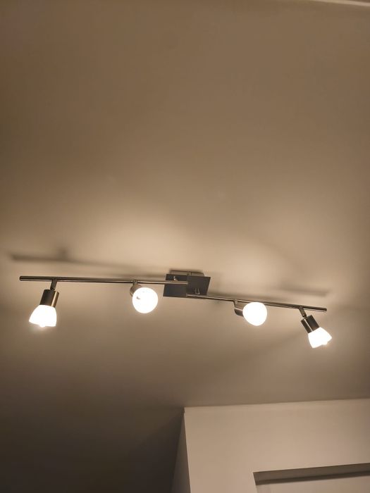 Candeeiro de 4 focos