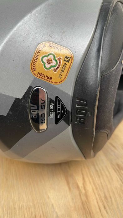 Używany kask motocyklowy AGV R M/L 58 (7 1/4)