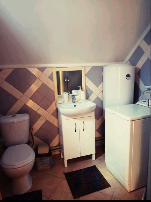 Здається подобово будинок місто Рахів