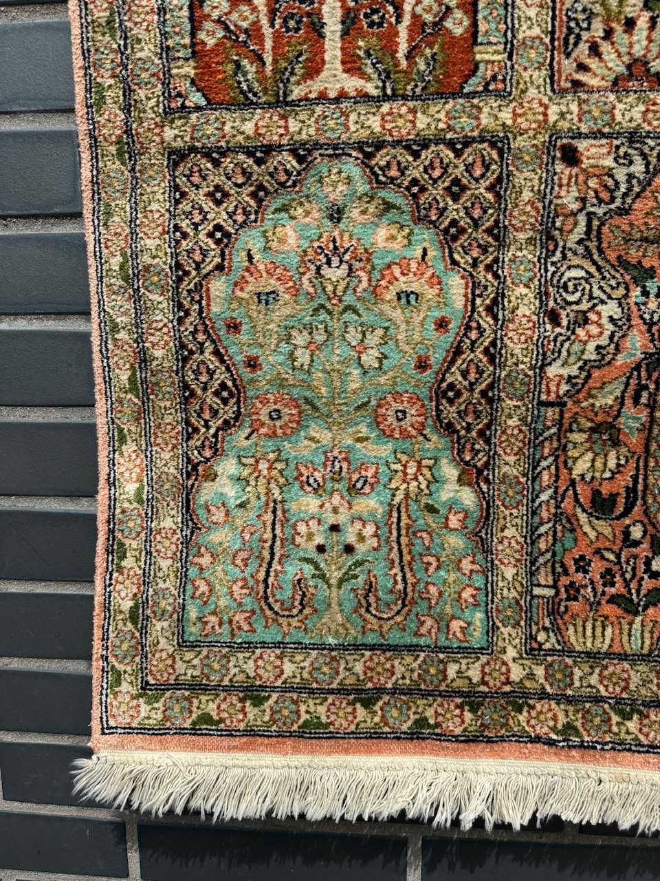 jedwabny dywan perski w kwatery Ghoum / Goum 135x62 cm galeria 8 tyś