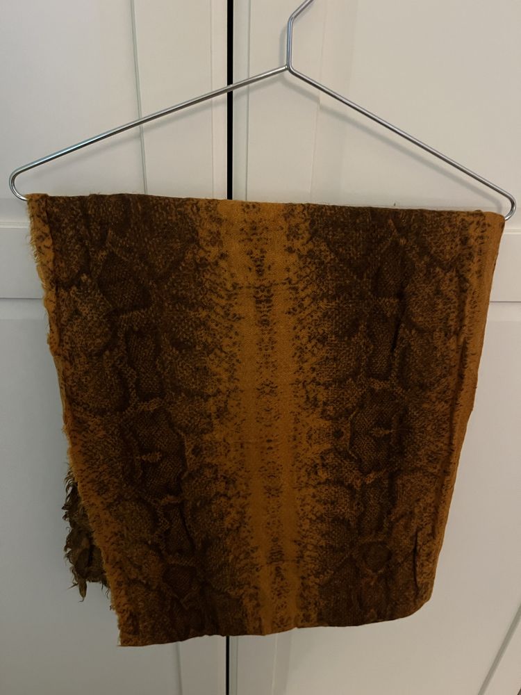 Cachecol Zara laranja