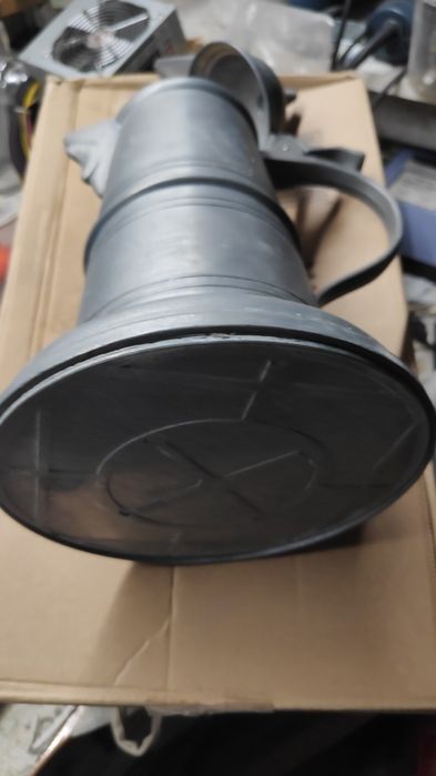 Stary dzbanek aluminiowy