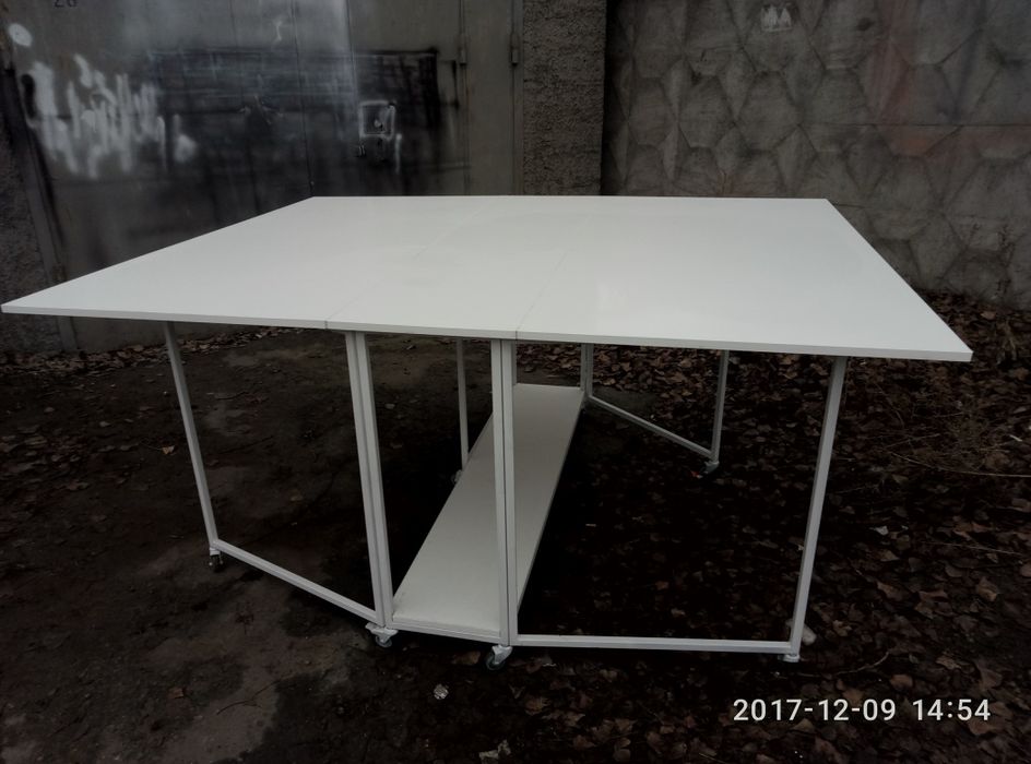 Розкрийний.   стіл...