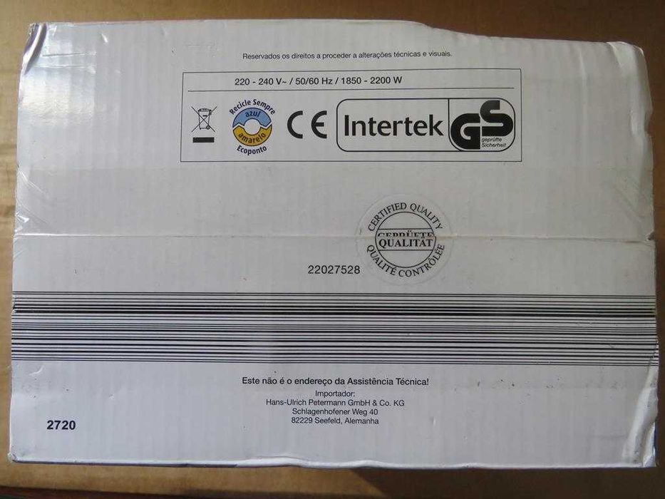 Jarro elétrico 1L Potência 2200W Marca QUIGG NOVO EMBALAGEM FECHADA 8€