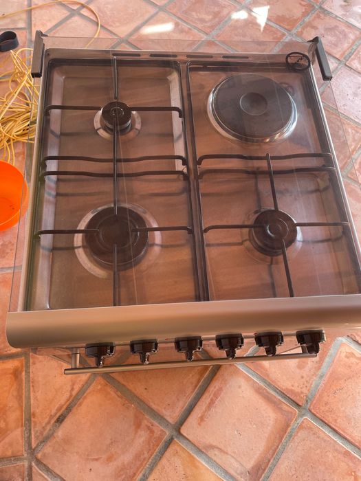 Fogão + forno (gás + Eletricidade) marca Meireles, 4 fontes de calor