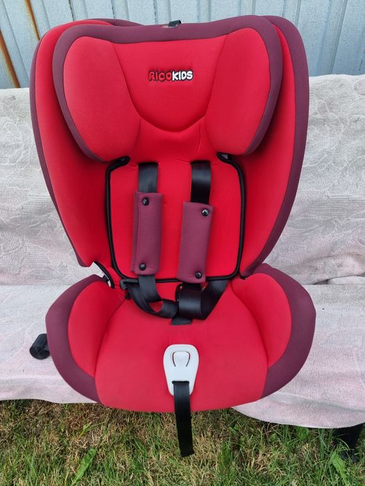 Fotelik samochodowy dla