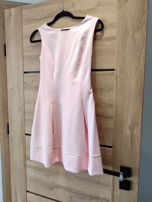 Piękna sukienka na komunię, wesele czy inną okazję r. 36