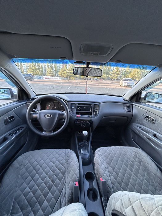 KIA Rio  продам  автомобиль