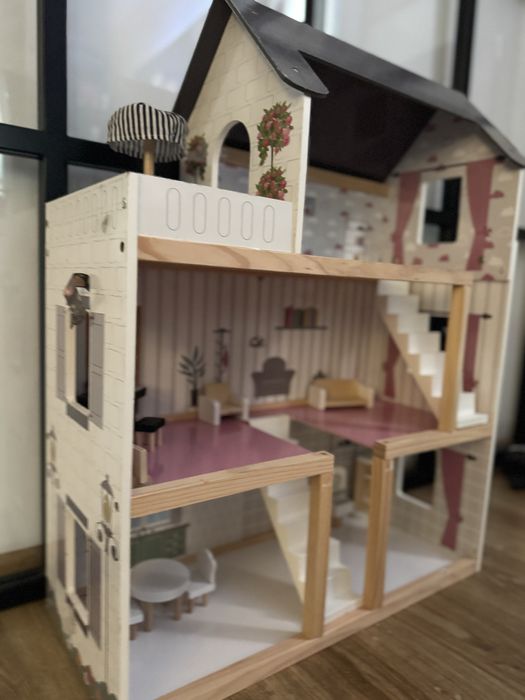 Domek dla lalek 180 zl-okazja