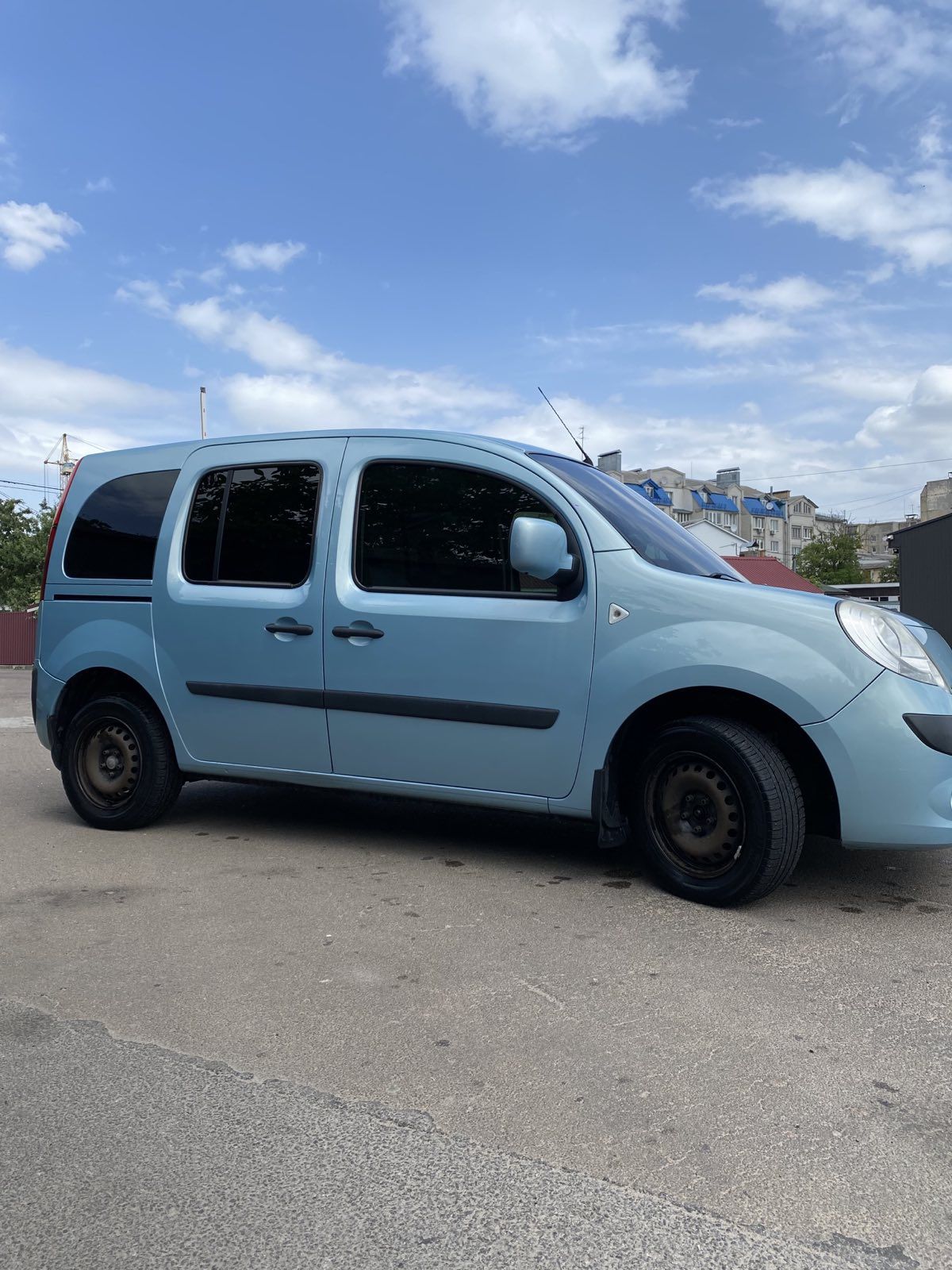 Renault Kangoo без вкладень