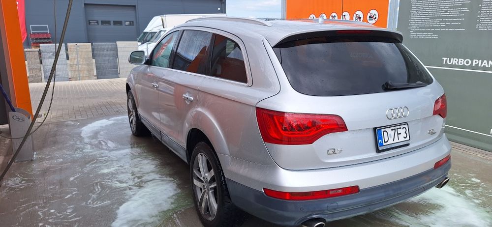 Sprzedam AUDI Q7