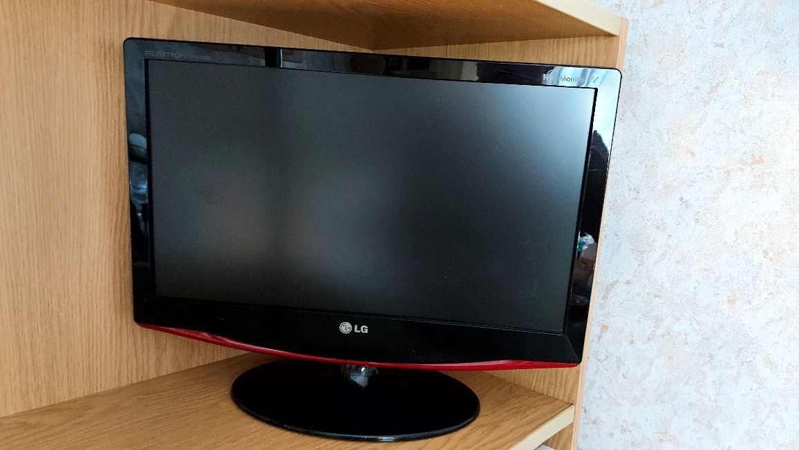Телевизор-монитор LG 19'