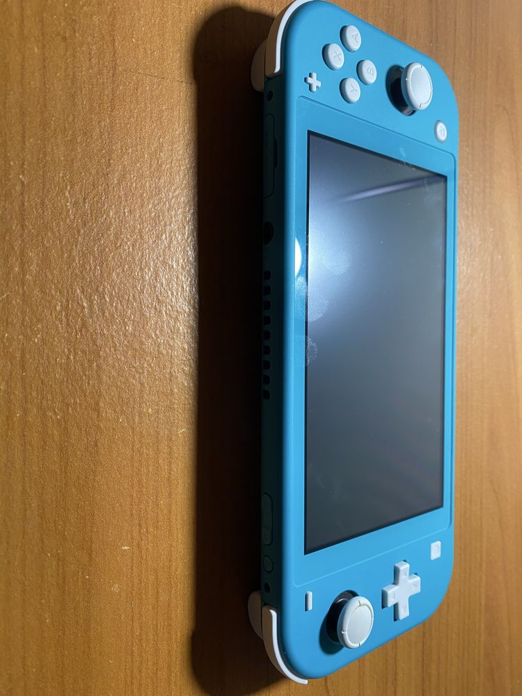 Nintendo Switch Lite (Dez/2024) + Bolsa e Mais - COMO NOVA!