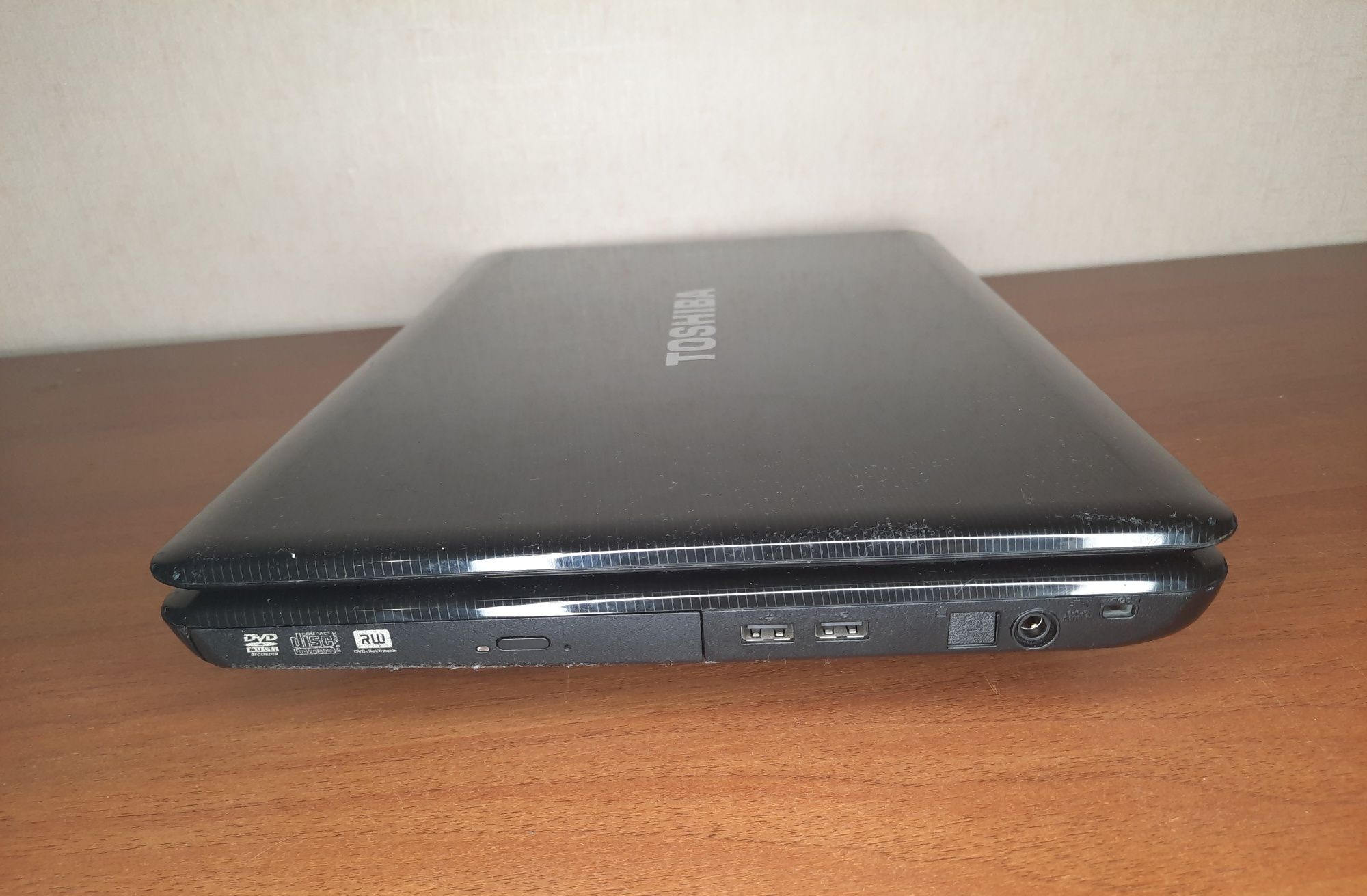 Ноутбук TOSHIBA L555 17,3"/ Intel 2 Duo/ 4 Гб/ 160 Гб/ БатареяРобоча