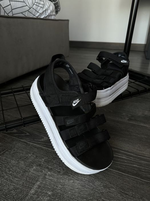 Босоніжки вживані