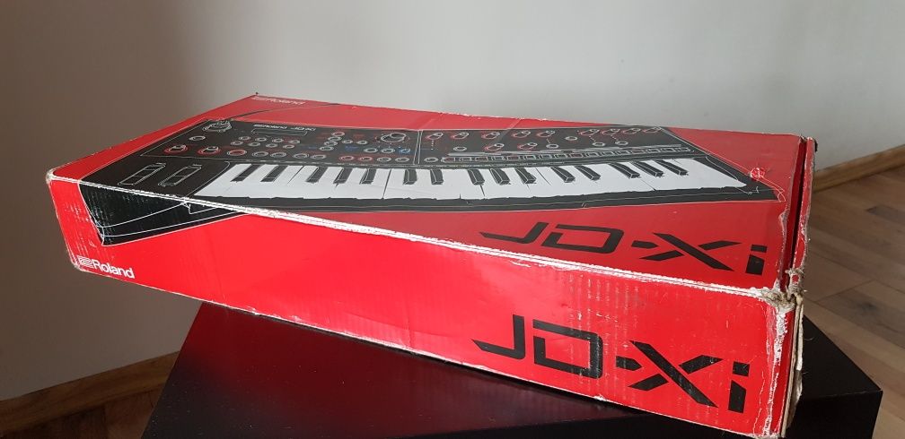 Roland JD Xi Syntezator/Groovebox