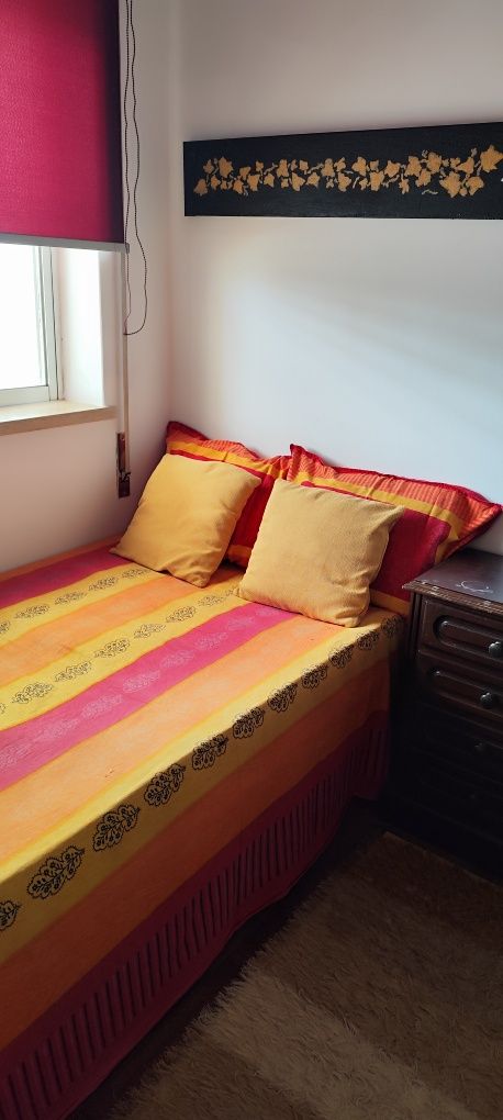 Aluguer de quarto solteiro