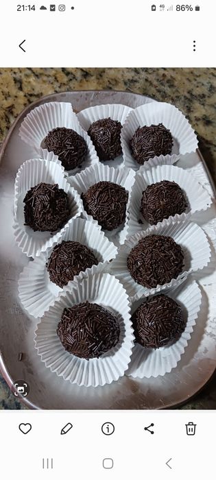 Vendo brigadeiros