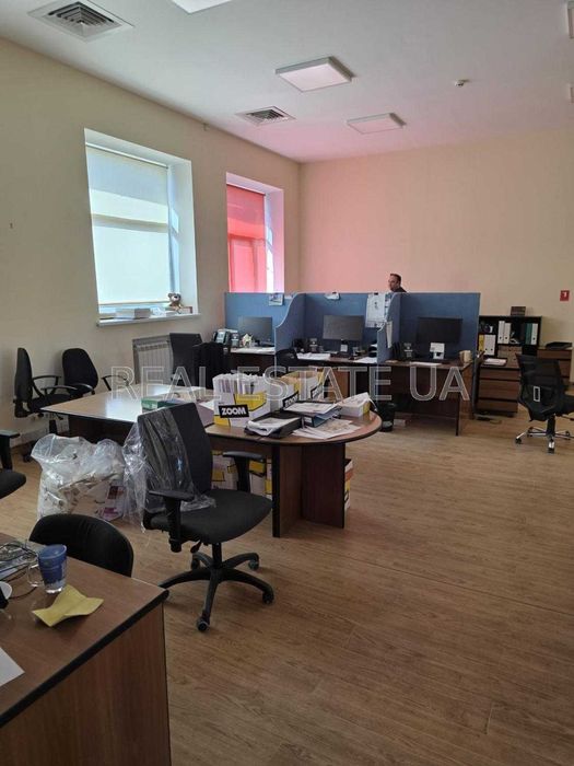 Без комісії. Оренда приміщення 1251 м² Володимира Сікевича буд. № 20-А