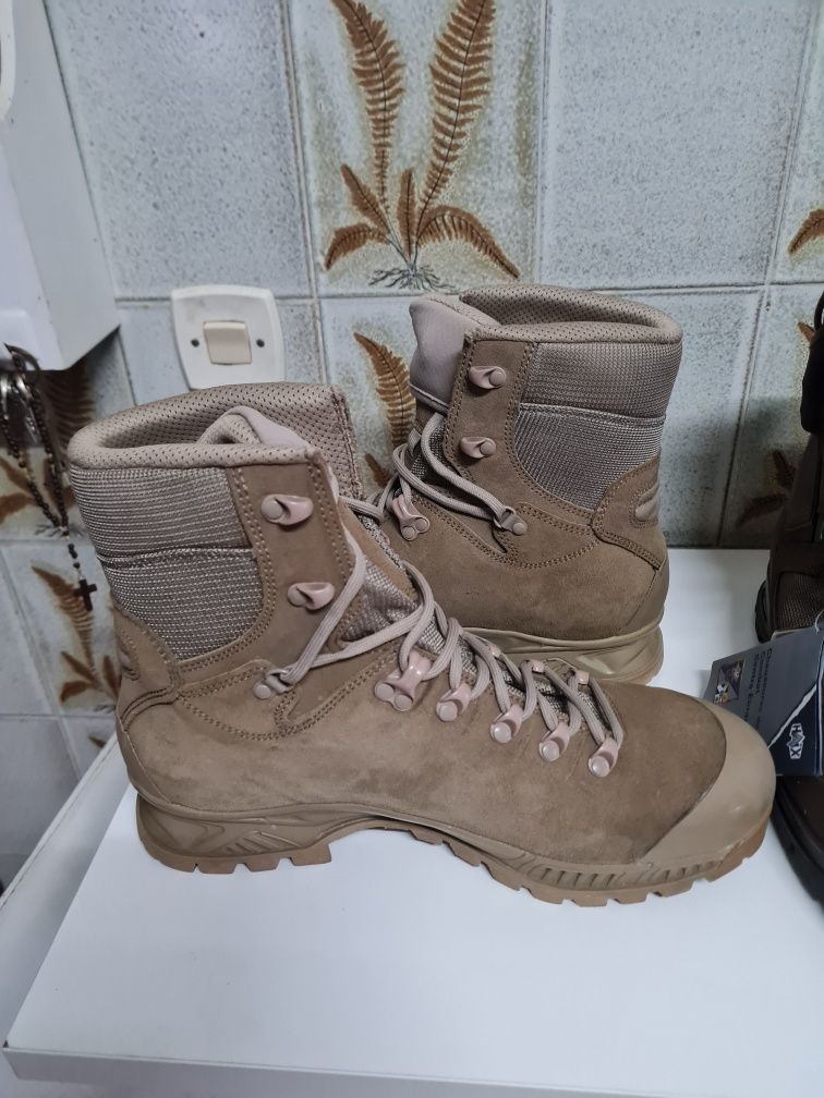 Vendo botas militares novas 45