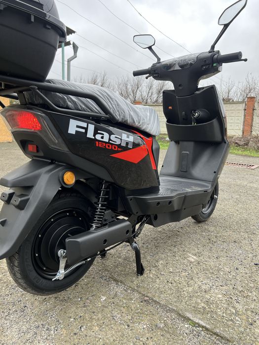 Електроскутер Corso FlashX 1200W.