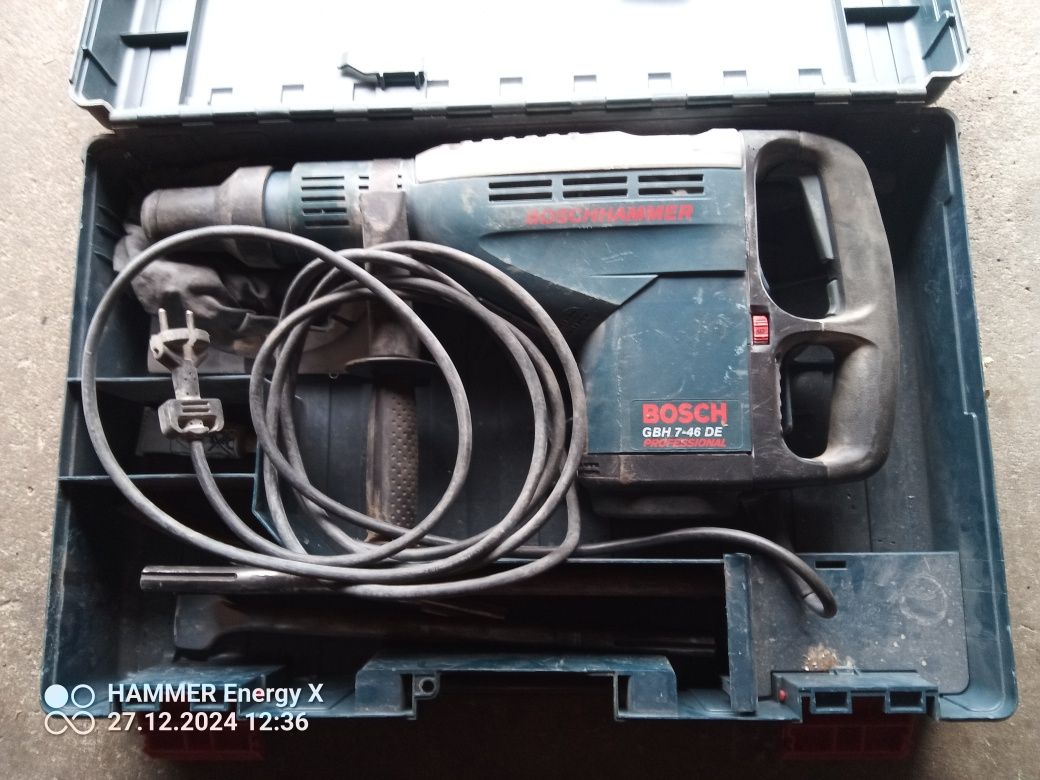 Sprzedam młot do kucia i wiercenia firmy Bosch professional