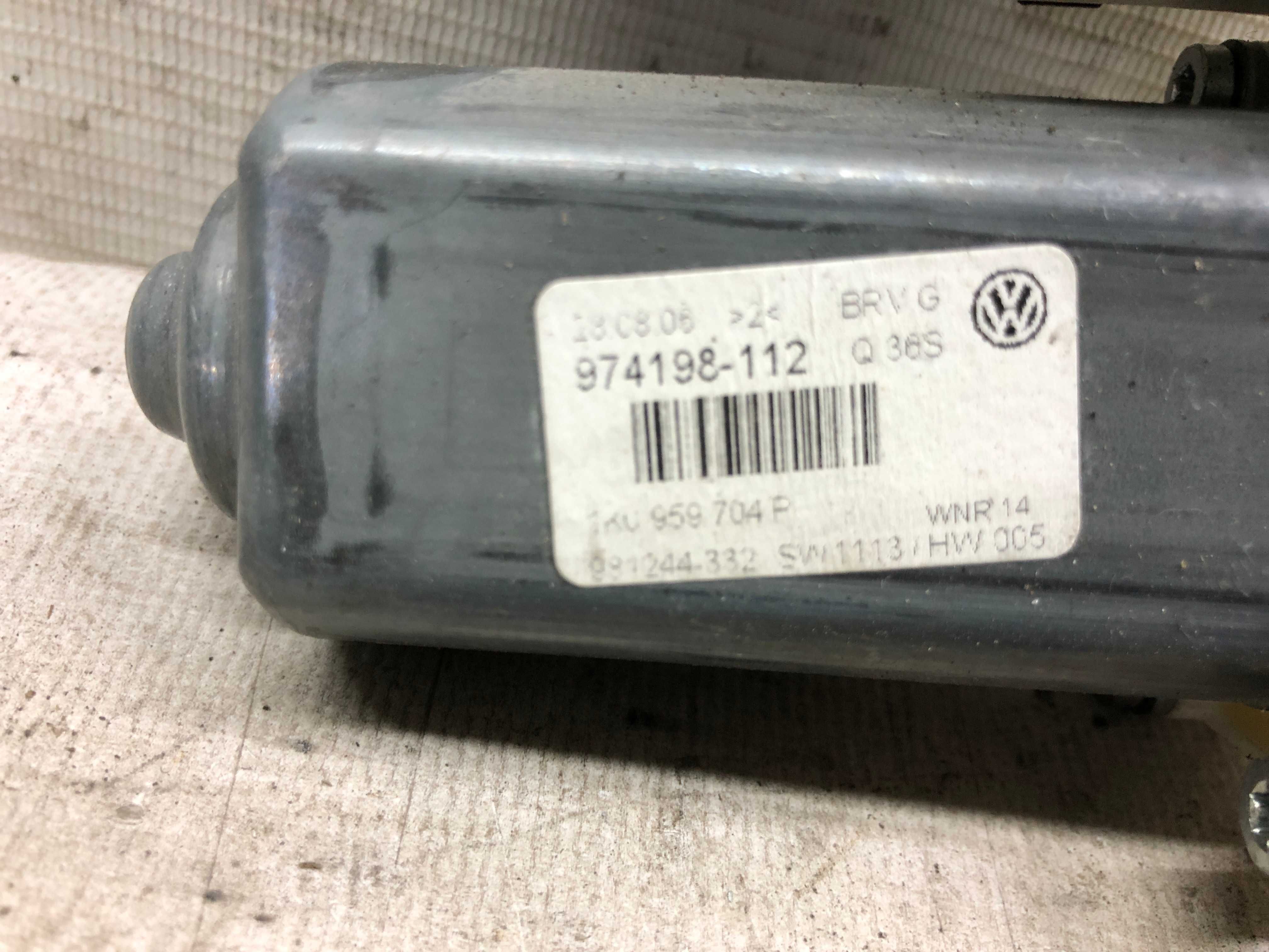 Моторчик стеклоподьемника на VW Passat B6. B7