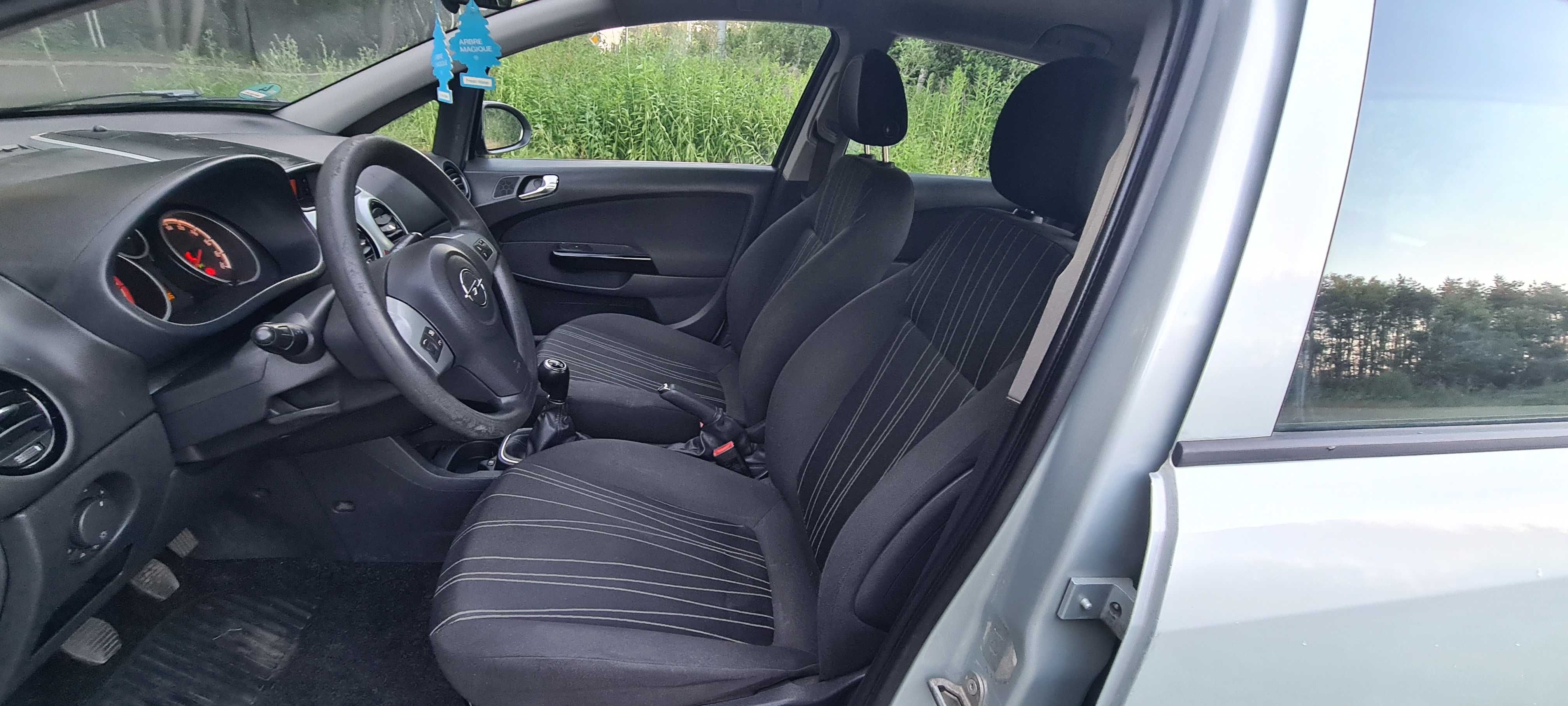 Opel Corsa***Benzyna***Klima***5 drzwi
