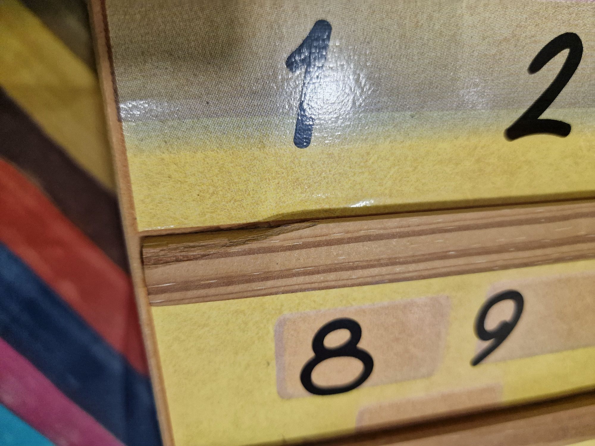 Calendário de madeira