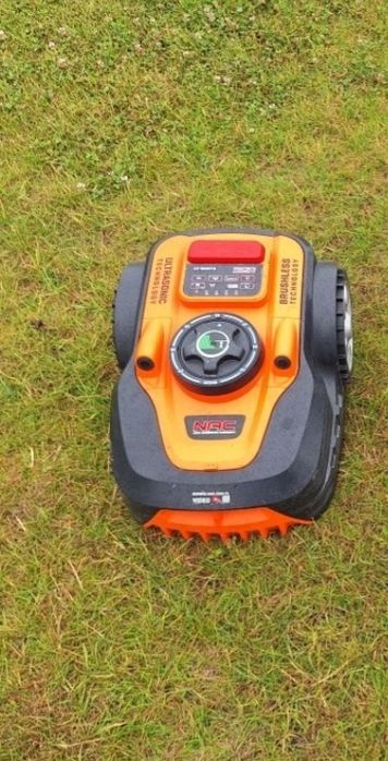 Robot koszący NAC RLM800-DY