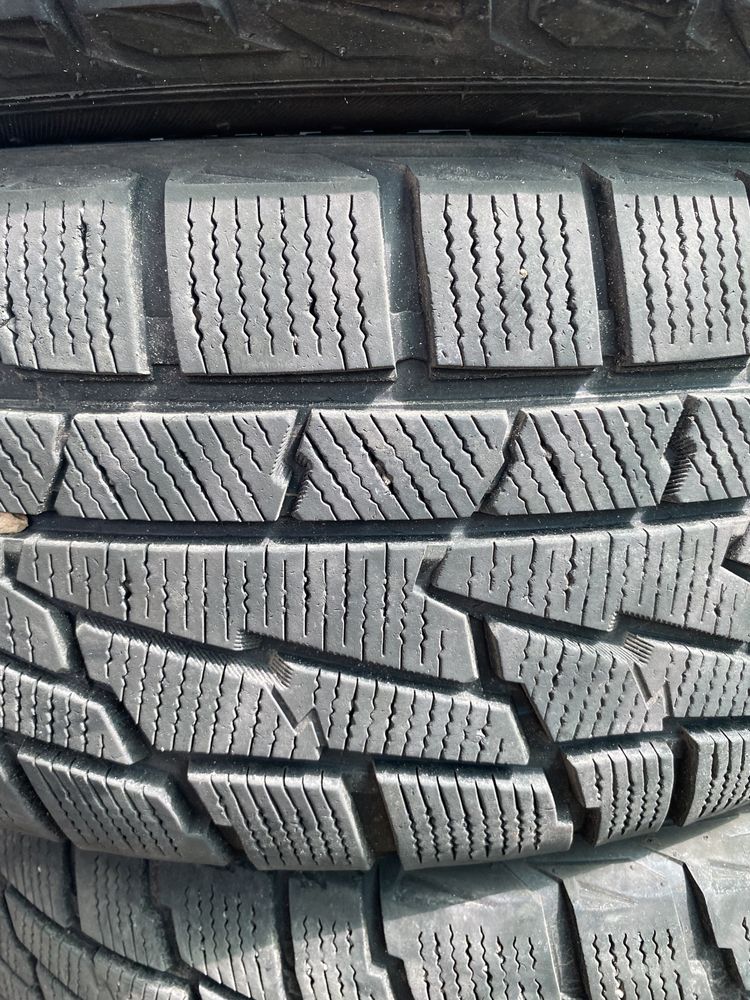 Продам б/у резину зима Premiorri ViaMaggiore Z Plus 235/60 R18 107H