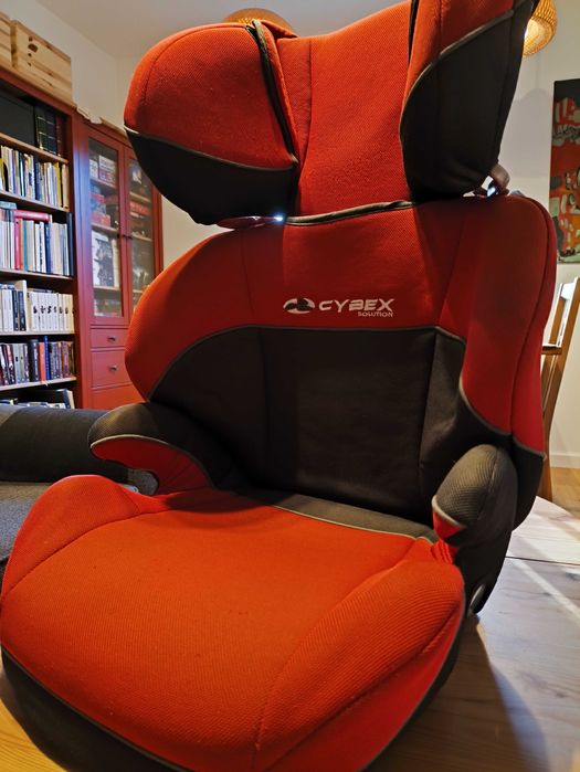 Fotelik samochodowy Cybex Solution - czarno-czerwony, 15-36 kg, R44/04