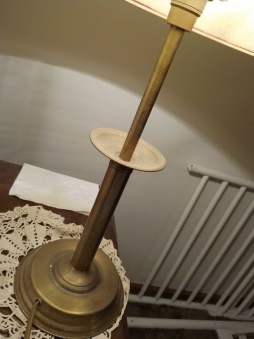 Enquanto não chega manha,ilumina-o!Candeiro A.Deco150E-AbJur10EDesde2E