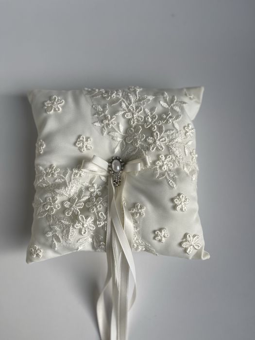 Продам весільні аксесуари