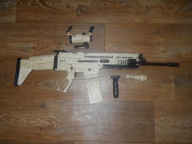 Модель винтовки FN SCAR из спичек