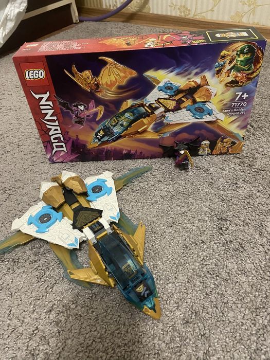 Реактивний літак золотого дракона Зейна 258 деталей