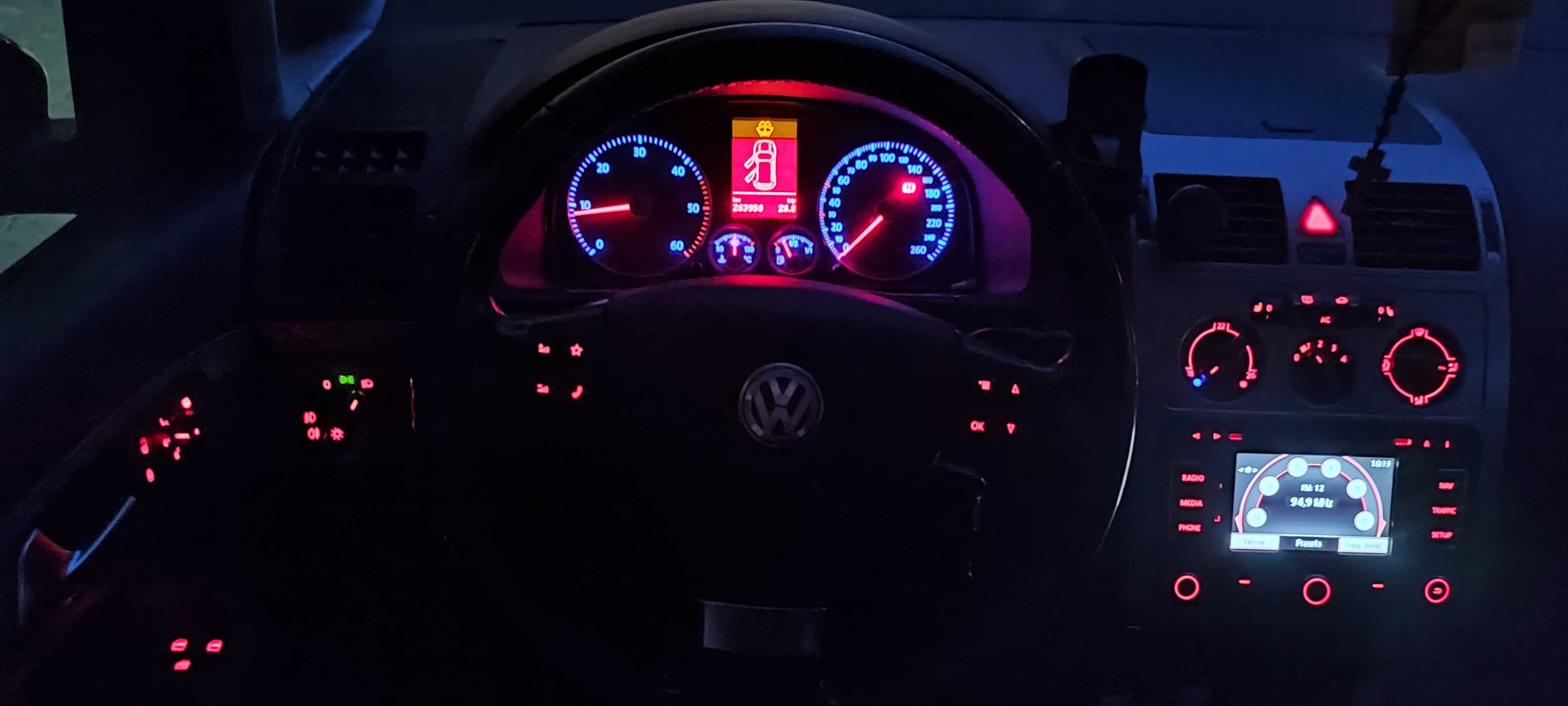 vw TOURAN 2.0 TDI rok 2010 zarejestr ubezpieczony