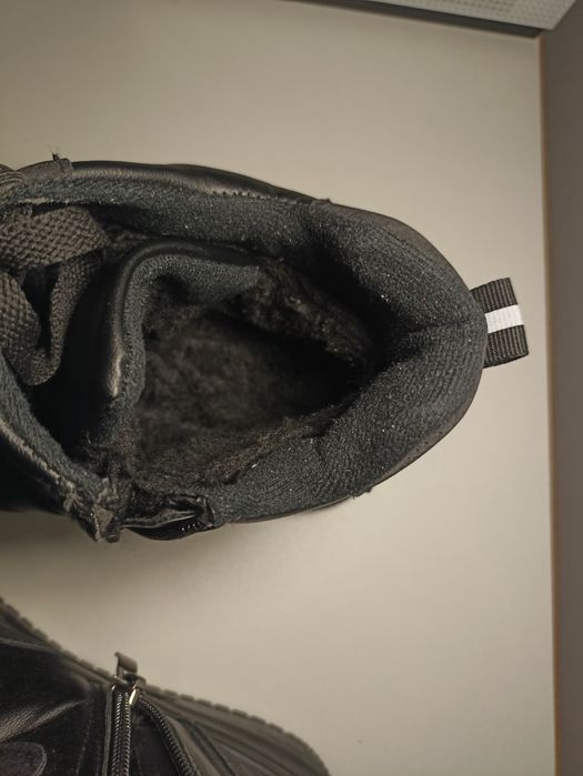 Жіночі зимові кросівки 41 розмір 25.5