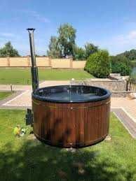 Banheiras de hidromassagem e saunas móveis